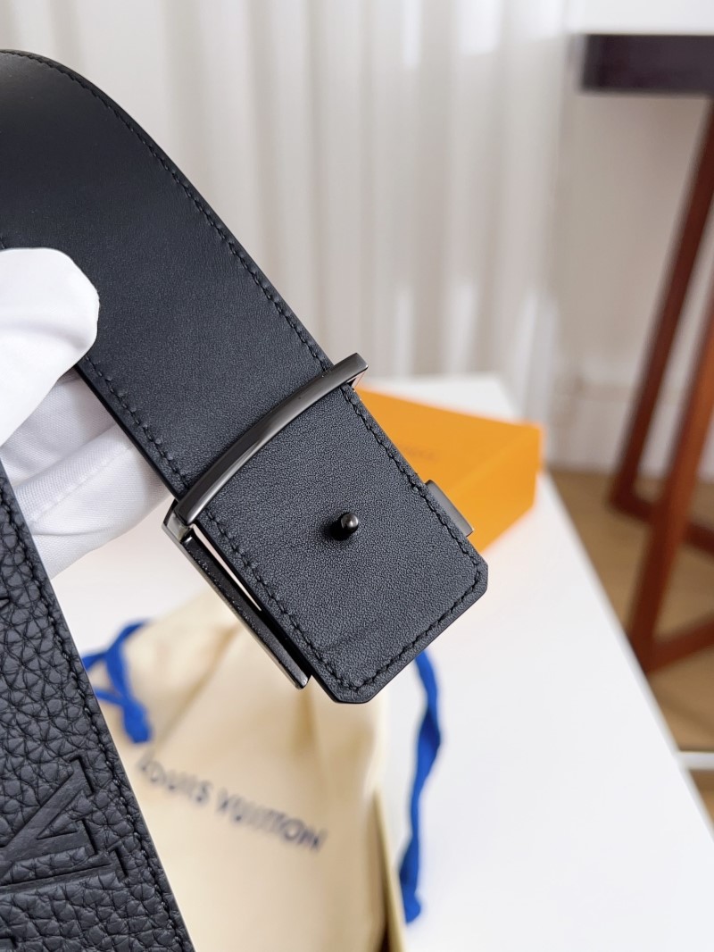 l0vis Vvtt0n belts